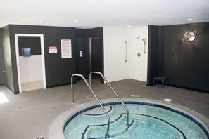 Indoor spa tub