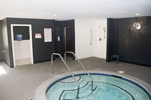 Indoor spa tub