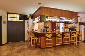 Bar (in der Unterkunft)