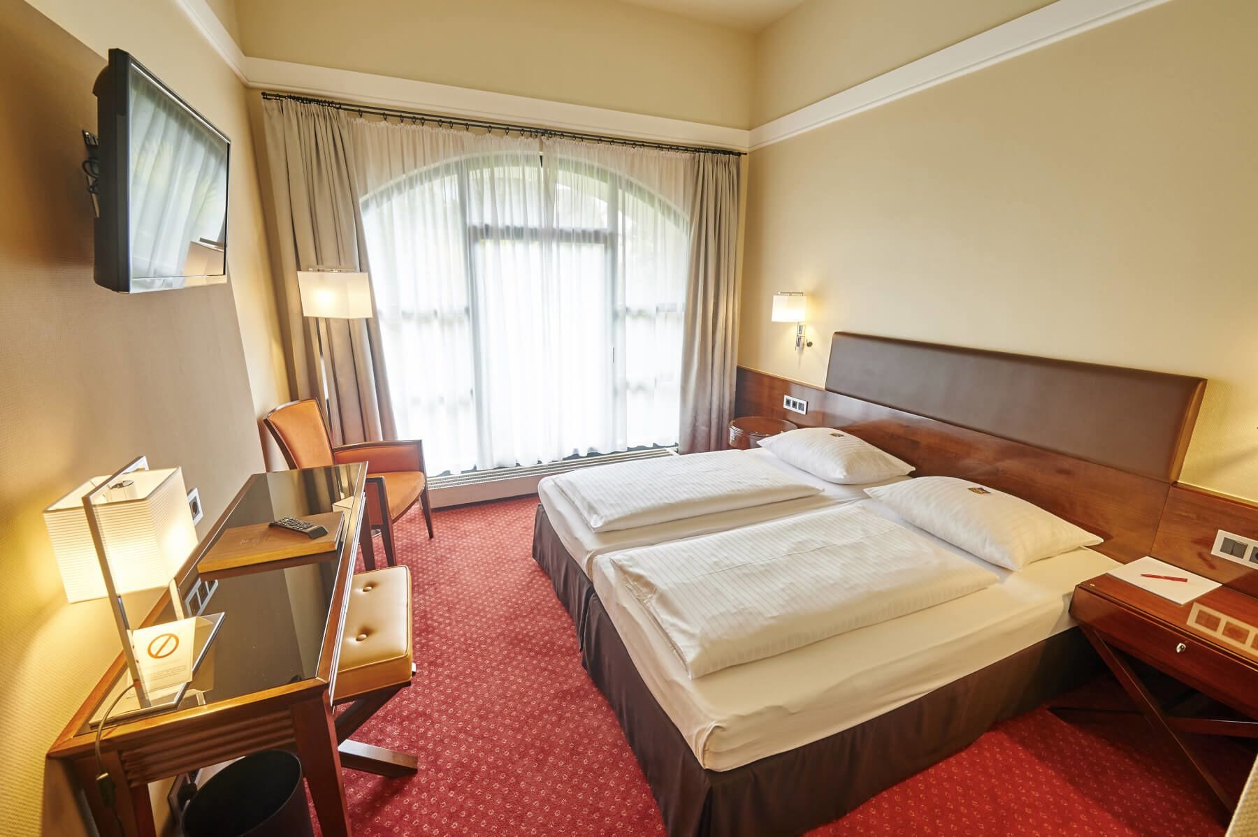 standard double room | hypo-allergenic bedding, minibar, in-room safe, individually furnished