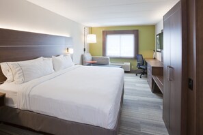 Premium bedding, pillow-top beds, in-room safe, desk - Holiday Inn Express Roseville-St. Paul by IHG (Roseville)