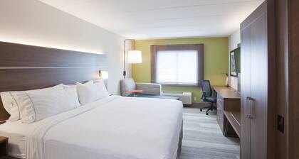 Holiday Inn Express Roseville-St. Paul by IHG