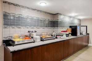 Free daily continental breakfast 