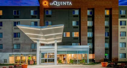 La Quinta Inn & Suites by Wyndham Baltimore BWI Airport