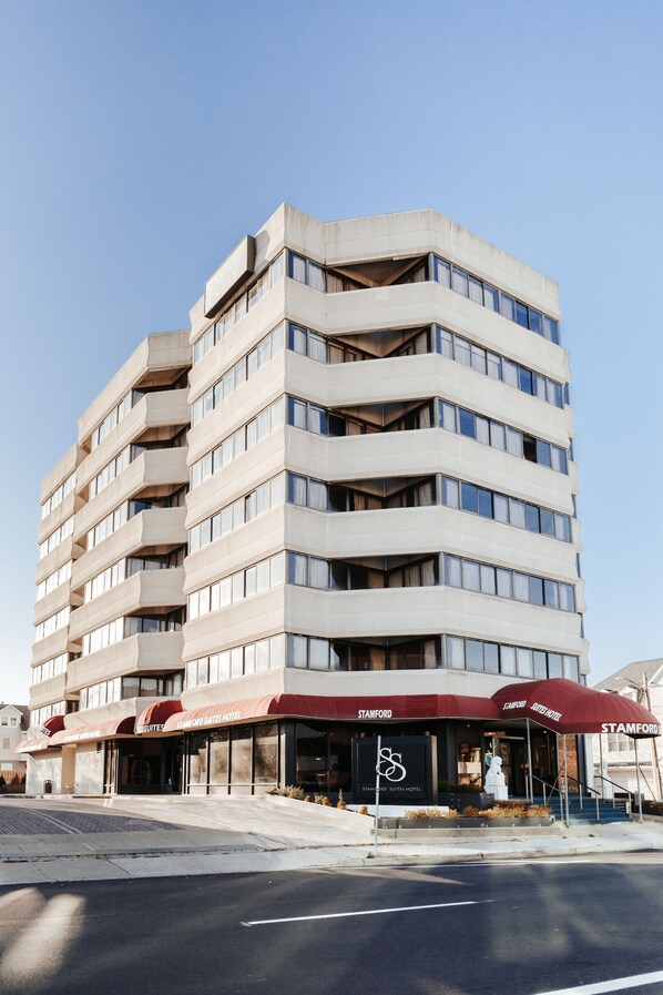 Exterior - Stamford Suites (Stamford)