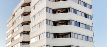 Stamford Suites