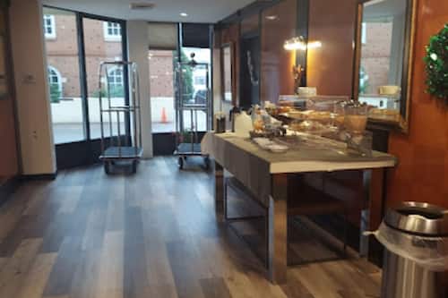 Free daily continental breakfast