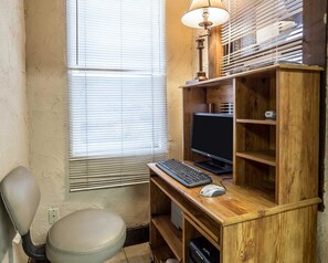 Business center - Rodeway Inn Baker City (Baker City)