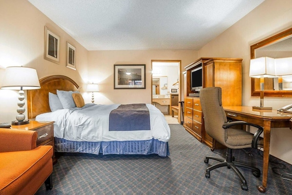 WiFi (free), bed sheets