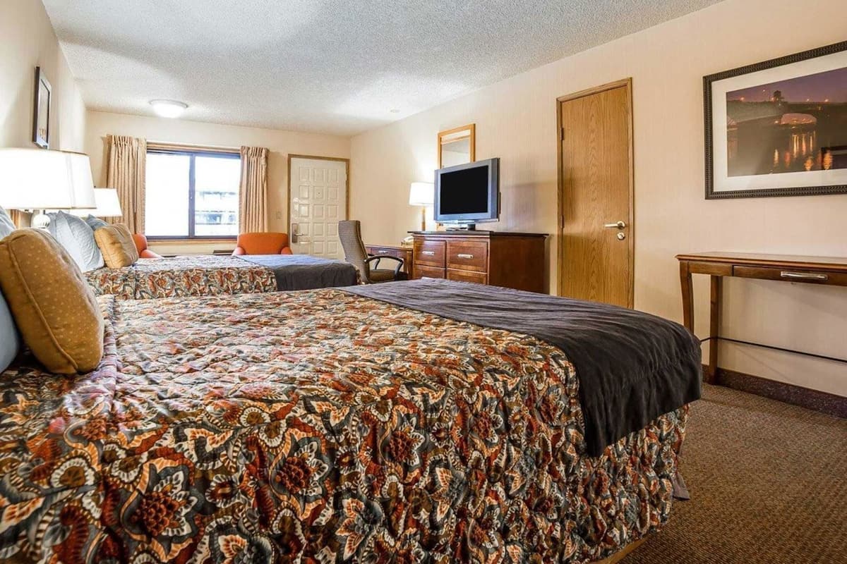 Free WiFi, bed sheets