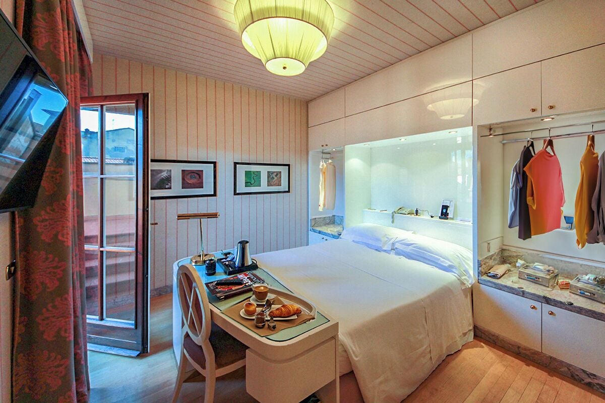 Dobbeltrom – superior | Allergitestet sengetøy, minibar, safe på rommet og skrivebord