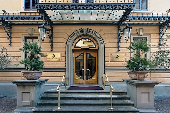 Entrada al alojamiento