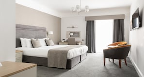 Egyptian cotton sheets, premium bedding, pillow-top beds, in-room safe - Best Western Hotel de Havelet (St. Peter Port)