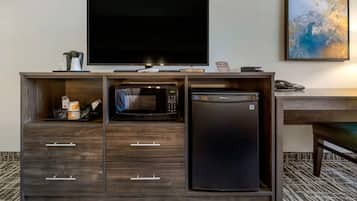 Caja de seguridad en la habitación y escritorio