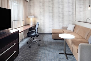 Premium bedding, in-room safe, desk, laptop workspace
