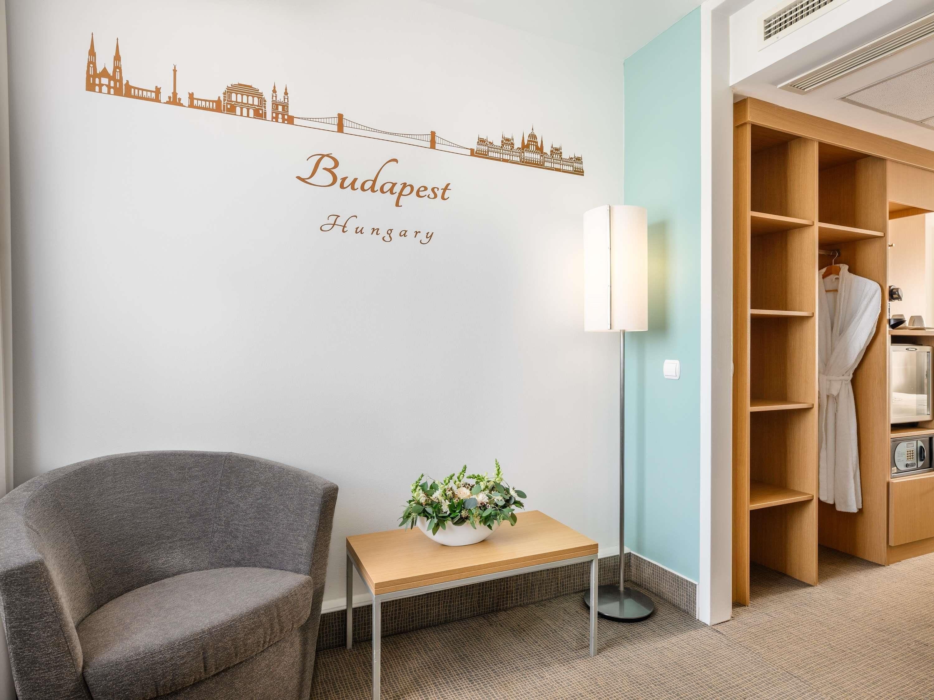 executive room, 1 double bed | 1 bedroom, down duvets, memory-foam beds, in-room safe