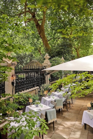 Terraço/pátio. The Royal Horseguards, London