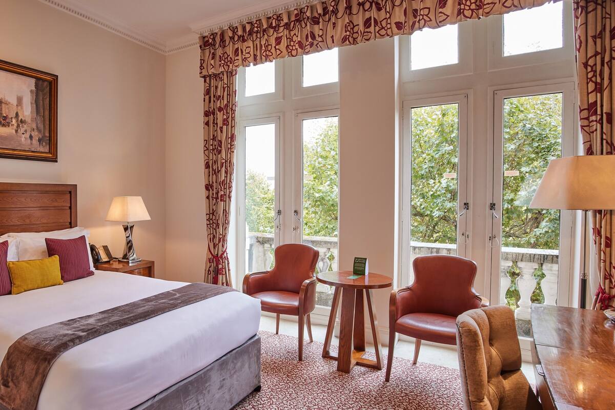 Deluxe Double Room, 1 Double Bed, Garden View | Egyptian cotton sheets, premium bedding, memory foam beds
