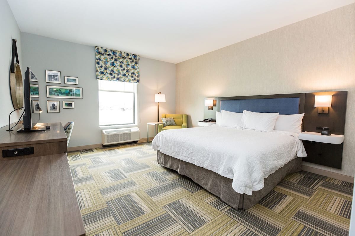 In-room safe, cribs/infant beds, rollaway beds, free WiFi