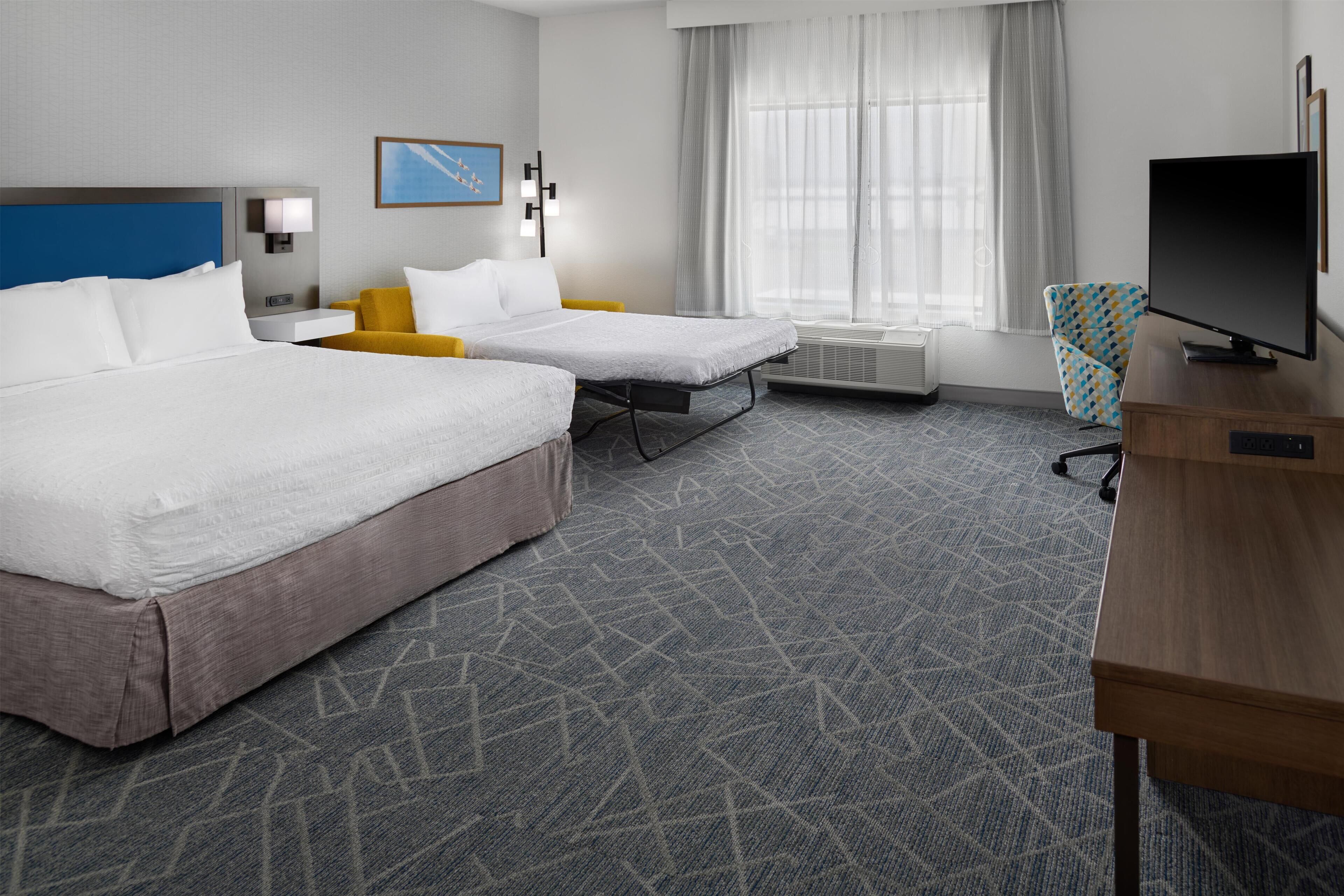 Room, 1 King Bed with Sofa bed, Accessible, Bathtub | In-room safe, cribs/infant beds, rollaway beds, free WiFi