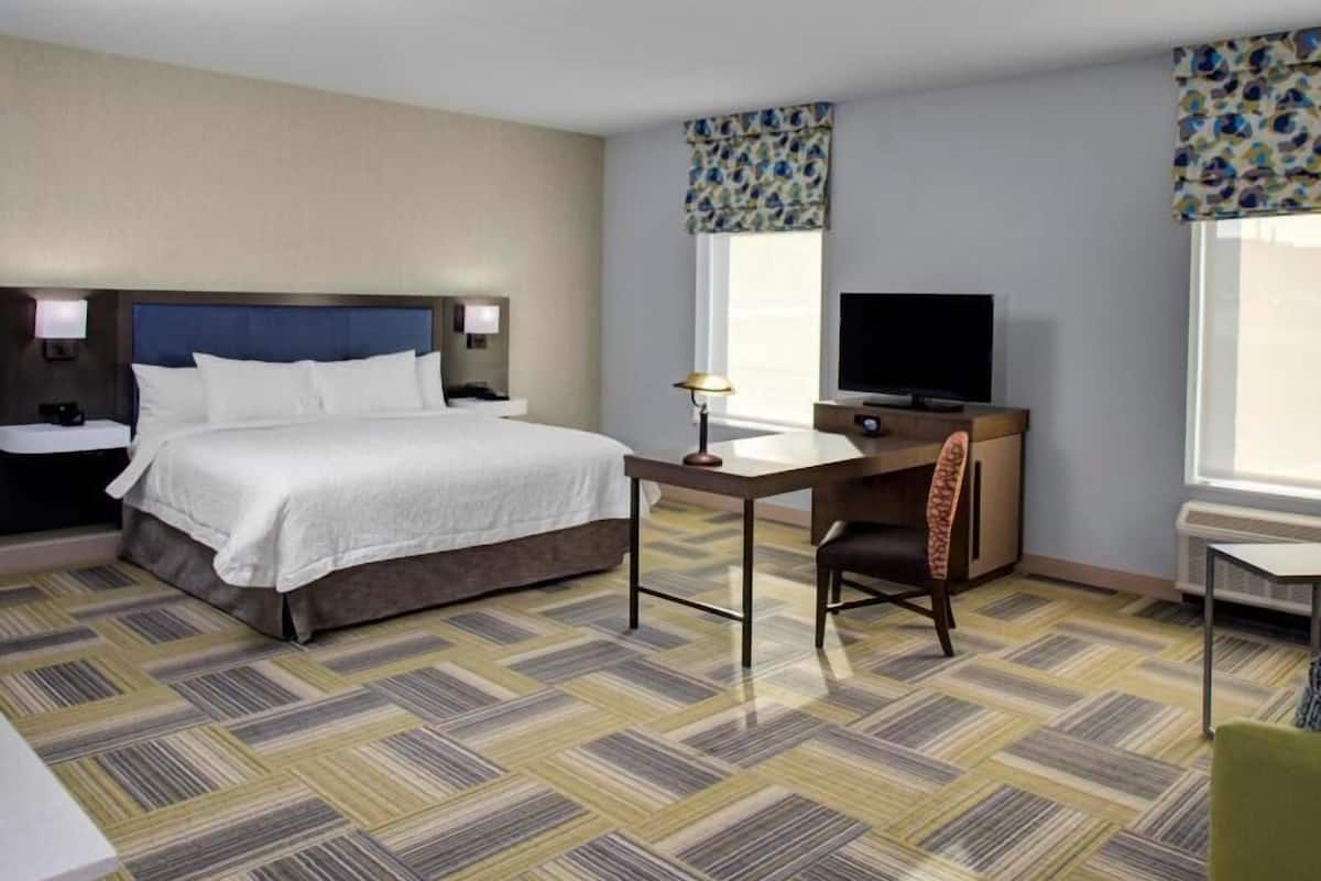 In-room safe, cribs/infant beds, rollaway beds, free WiFi