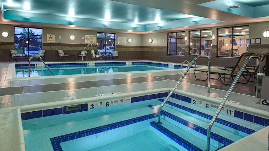 Hampton Inn & Suites Syracuse North Airport Area