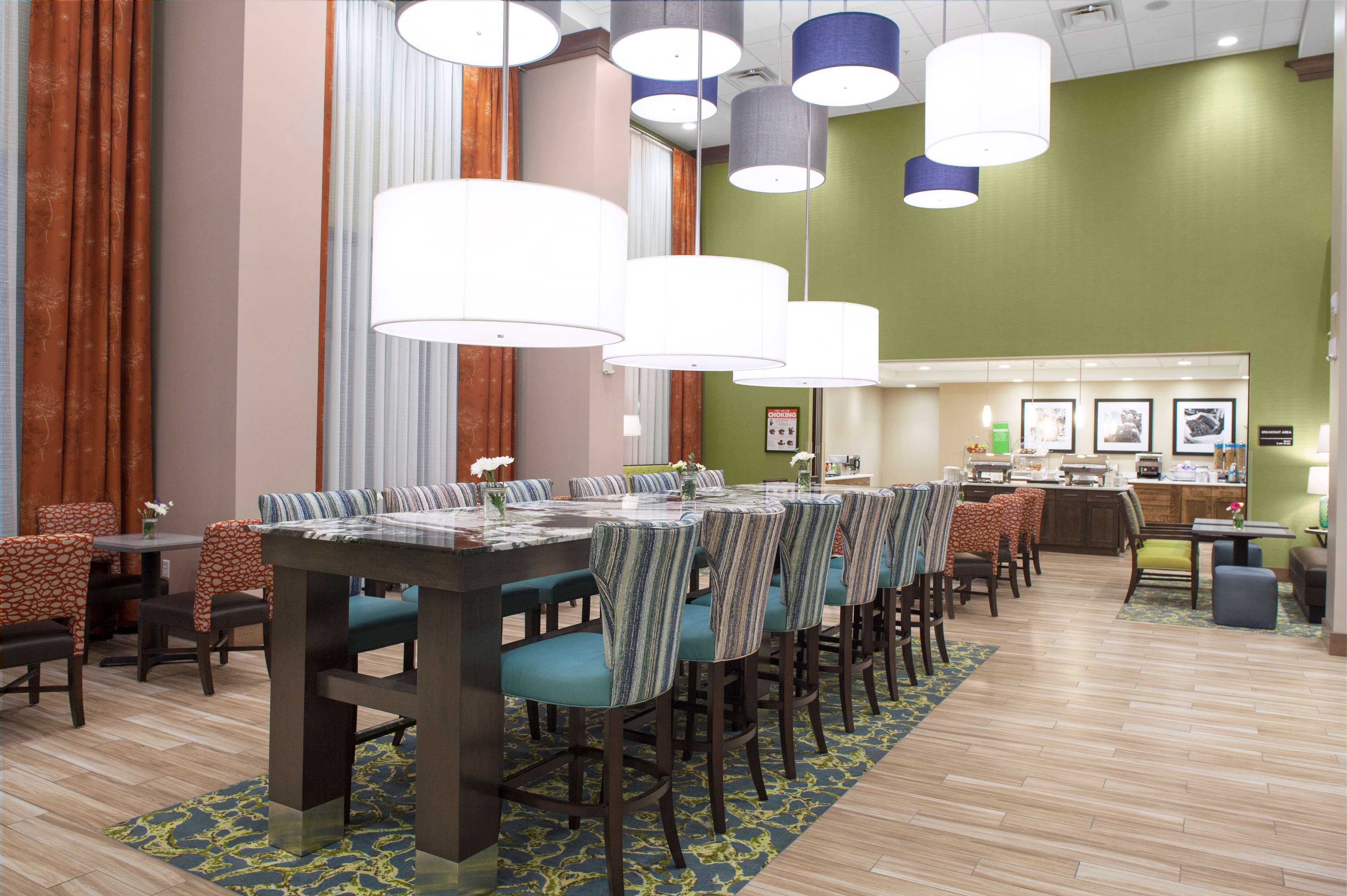 Tägliches inbegriffenes Frühstück zur Selbstbedienung