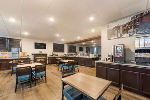 Free daily continental breakfast 