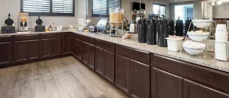 Café da manhã continental grátis todos os dias