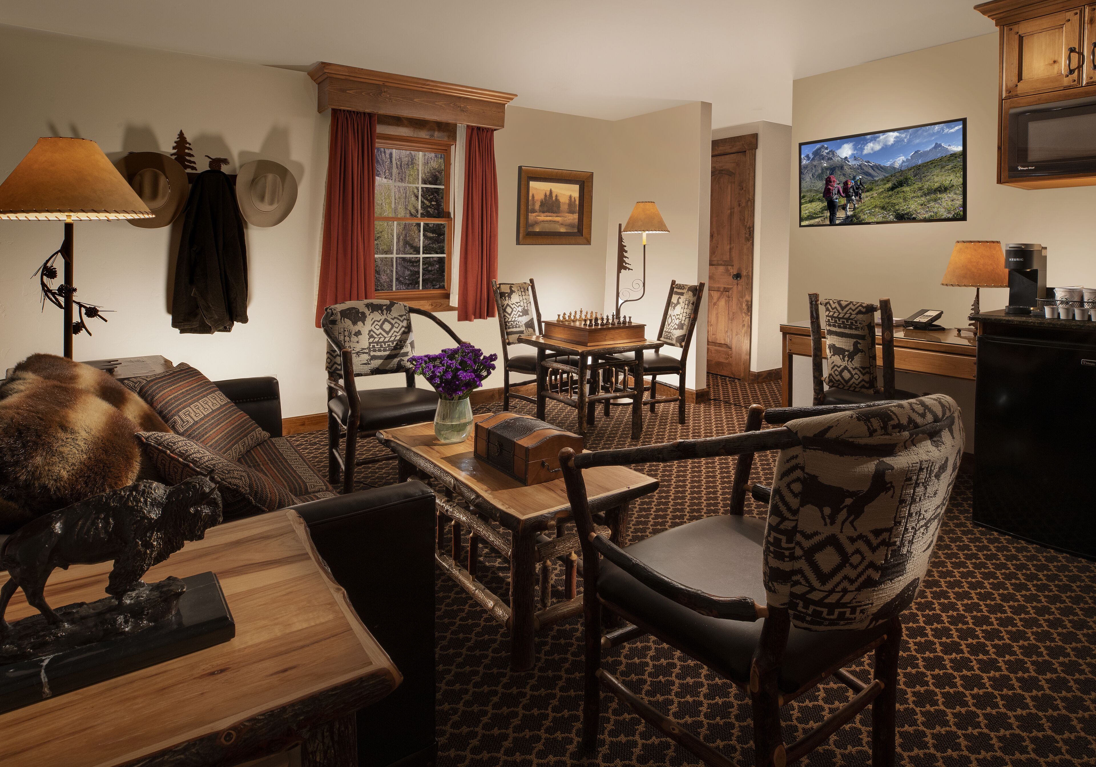 cottage master suite 52 | living area | 50-inch flat-screen tv with cable channels