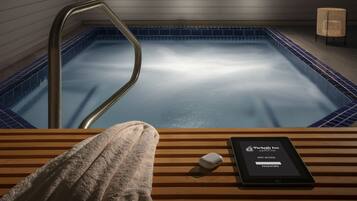 Bañera de hidromasaje interior