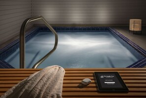 Bain à remous intérieur