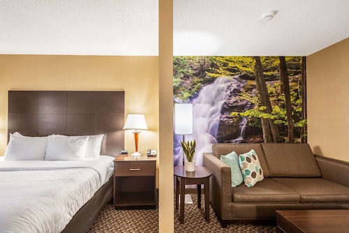 Clarion Pointe Harrisonburg