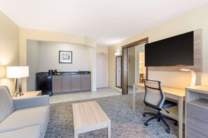 Pillowtop beds, desk, laptop workspace, blackout drapes