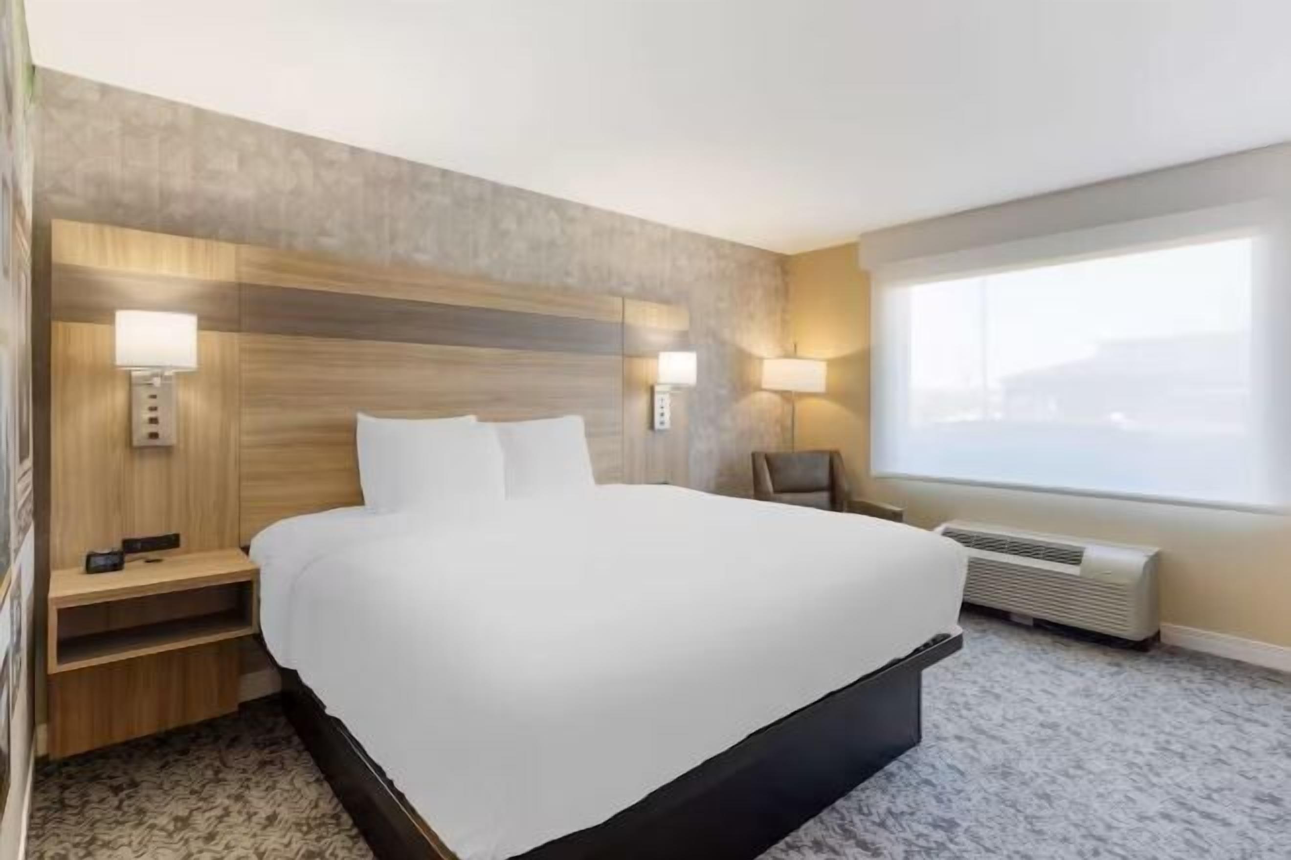 Pillowtop beds, desk, laptop workspace, blackout drapes