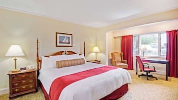 Suite, 1 cama King size, para no fumadores (One-Bedroom) | Edredón, caja de seguridad en la habitación y escritorio