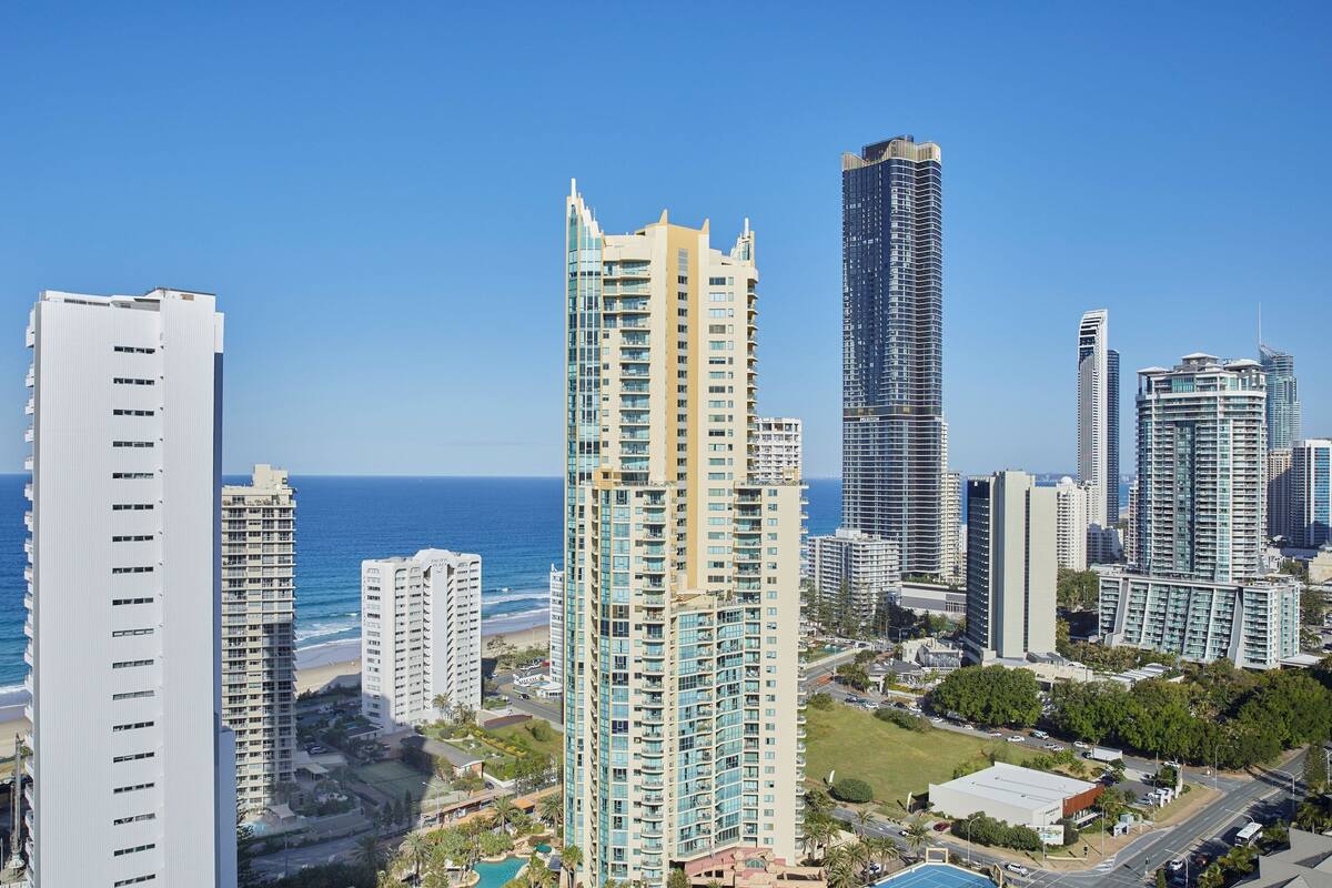 1 bedroom, premium bedding, minibar, in-room safe