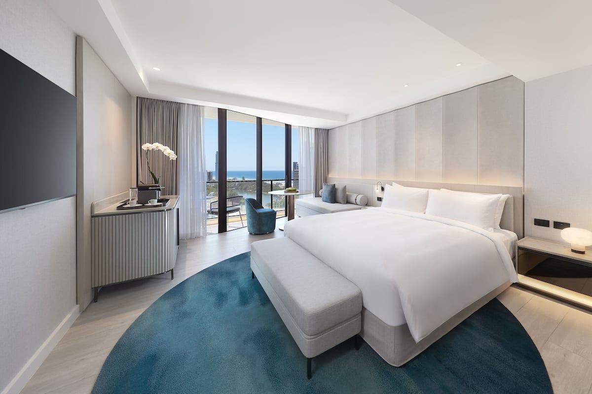 1 bedroom, premium bedding, minibar, in-room safe