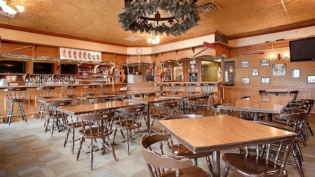 Daily cooked-to-order breakfast for a fee