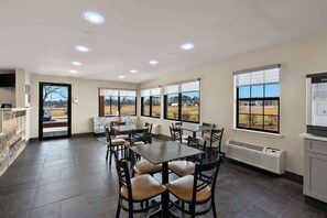 Free daily continental breakfast