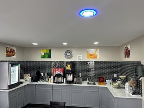 Free daily continental breakfast