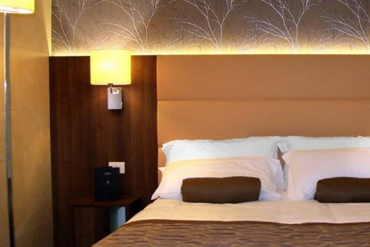 Literie de qualité, couette en duvet, minibar, coffre-fort