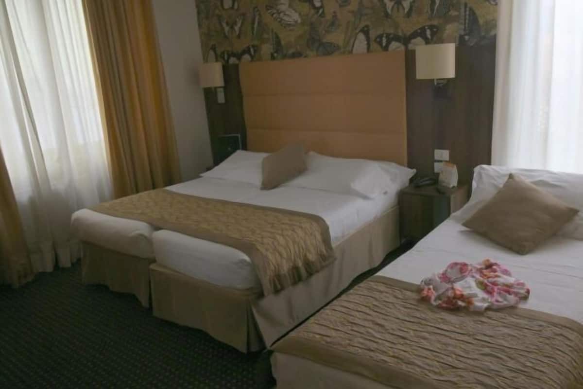 Premium bedding, down duvets, minibar, in-room safe
