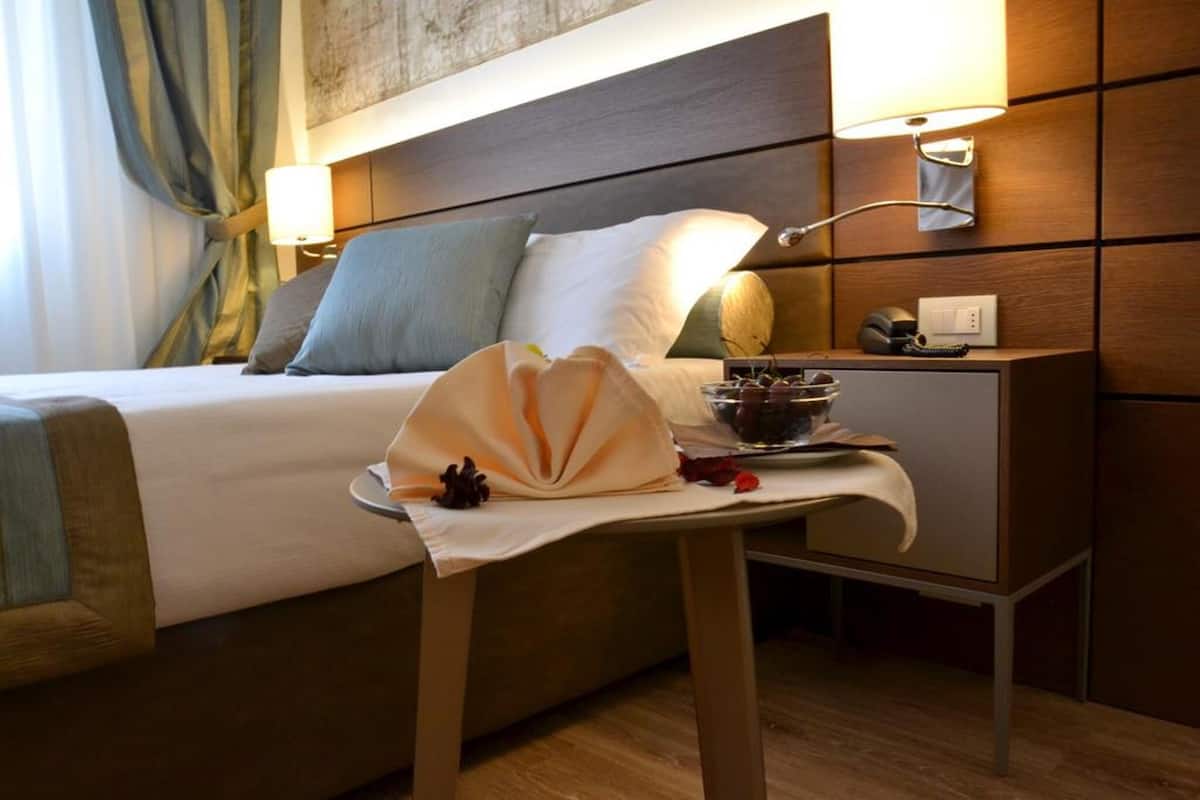Literie de qualité, couette en duvet, minibar, coffre-fort