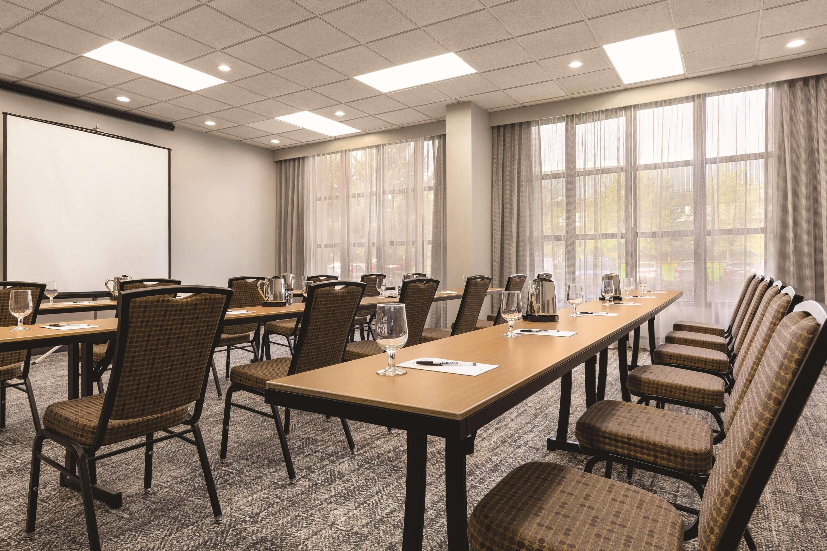 Photo - Radisson Hotel Seattle Airport