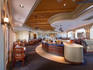 2 restaurants, breakfast, lunch, dinner served; American cuisine