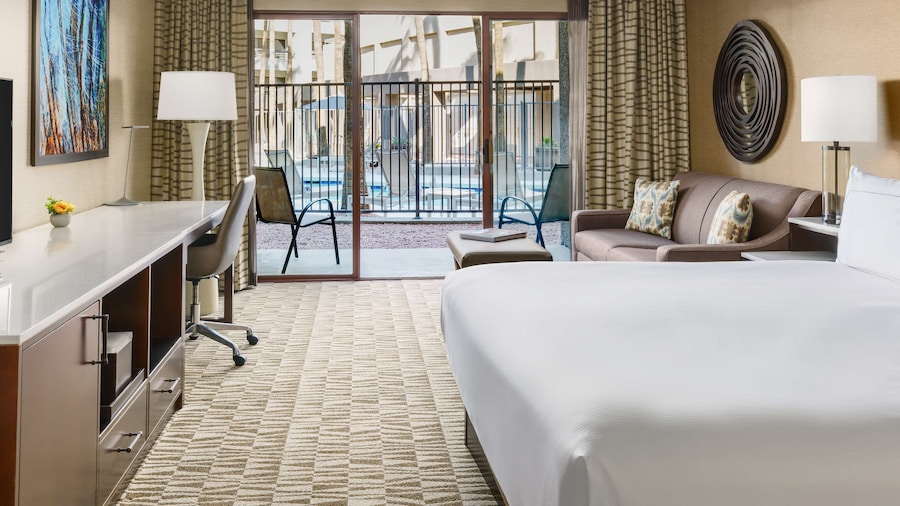 Hilton Phoenix Airport