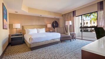 Room, 1 King Bed, Non Smoking | Hypo-allergenic bedding, in-room safe, soundproofing, iron/ironing board