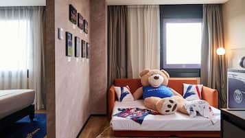 Minibar, sistema de insonorización, wifi gratis y ropa de cama