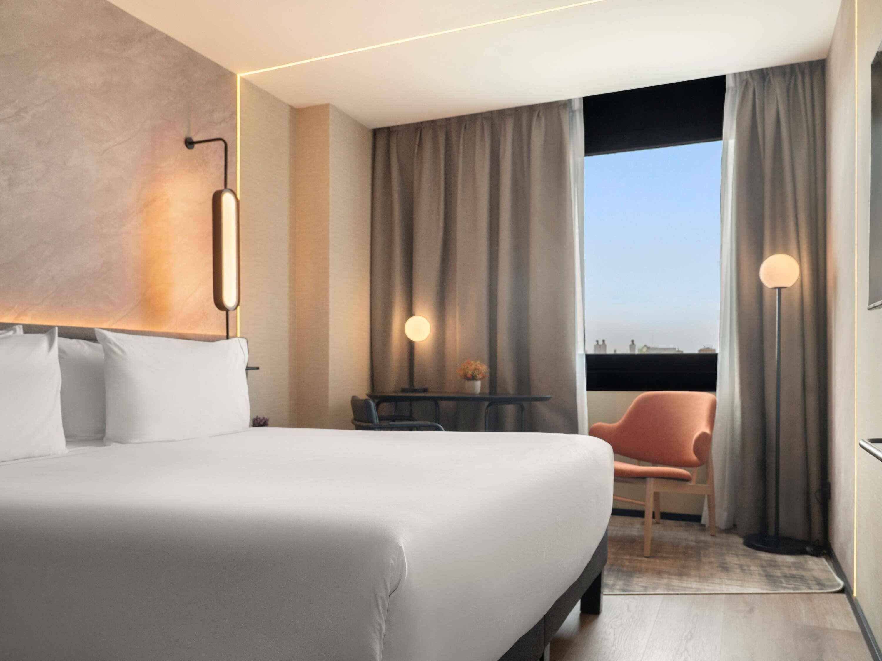 Rom – executive, 1 kingsize-seng | Minibar, lydisolert, wi-fi (inkludert) og sengetøy